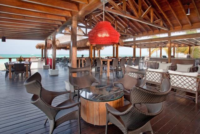 Holiday-Inn-Resort-Aruba-Sea-Breeze-Restaurant-1.jpg