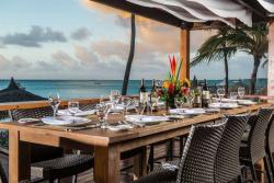 holiday-inn-aruba-sea-breeze-restaurant-and-bar-02.jpg.1024x0.jpg