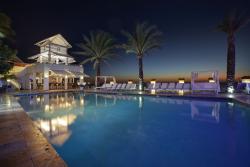 Tamarijn Aruba All Inclusive Pool Night.jpg