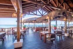 Aruba-Holiday-Inn-Sea-Breeze-Restaurant-Bar.jpg