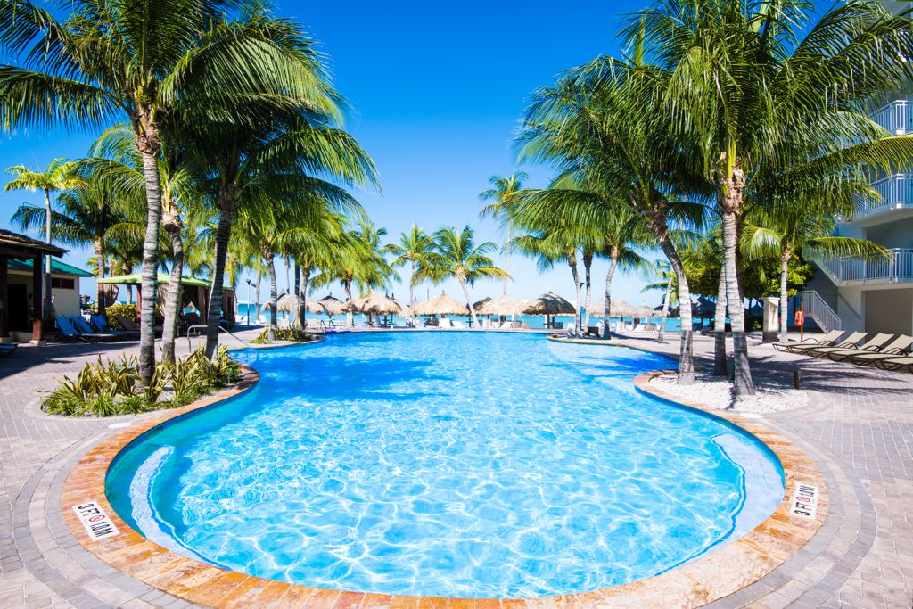 Aruba-Holiday-Inn-Sea-Tower-Pool.jpg