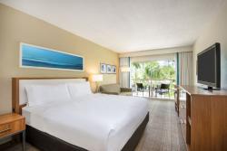 Aruba-Holiday-Inn-Superior-View-King-Room.jpg