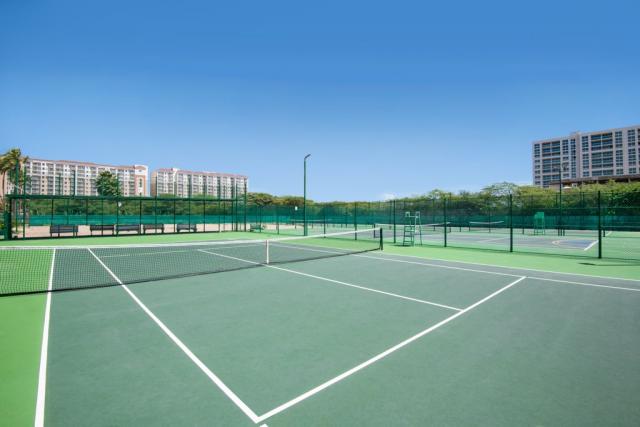 Aruba-Holiday-Inn-Tennis-Court.jpg