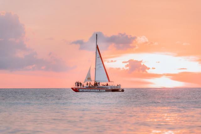 Sunset Cruise Aruba.jpg